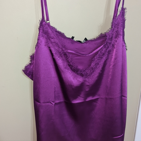 Forever 21+ lace tank top - Picture 2 of 4